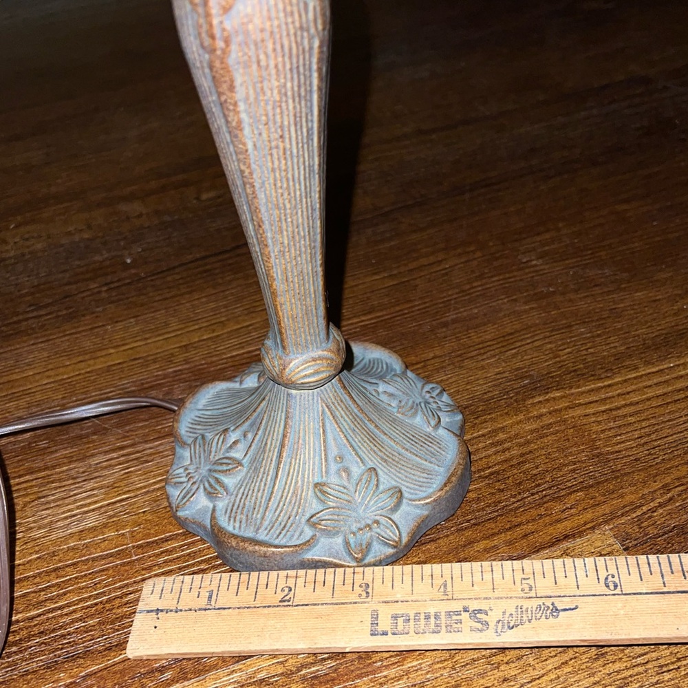 Underwriters Laboratory Vintage Small Portable Tiffany Stained Glass Lamp - Picture 14 of 14